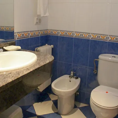 Monasterio * San Martín de Castañeda